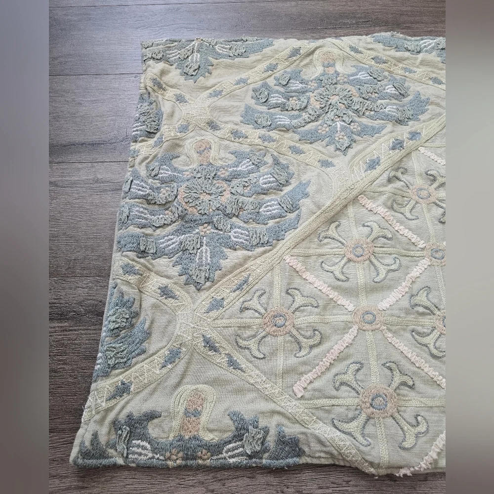 Pottery Barn Pillow Sham Cottage Cabin Farmhouse Embroidered Chenille